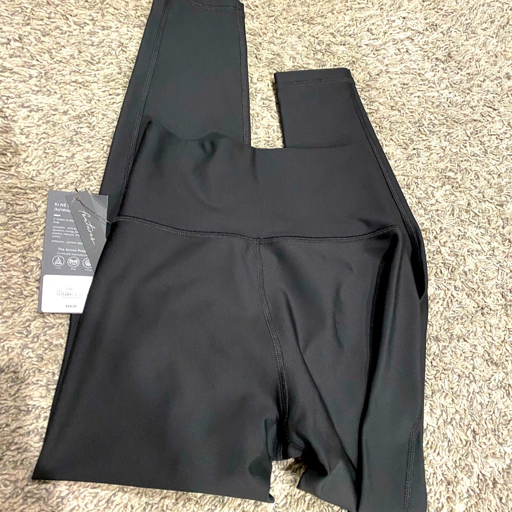NWT Kineses 7/8 high-waisted black leggings